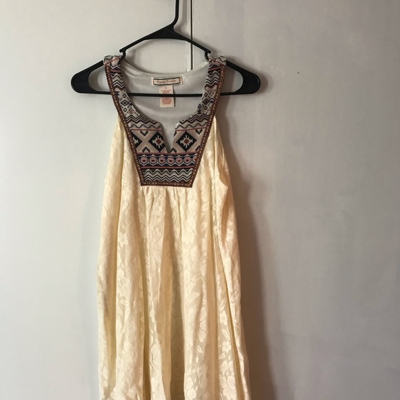 Flying Tomato Aztec and Lace dress - Picture 4 of 4